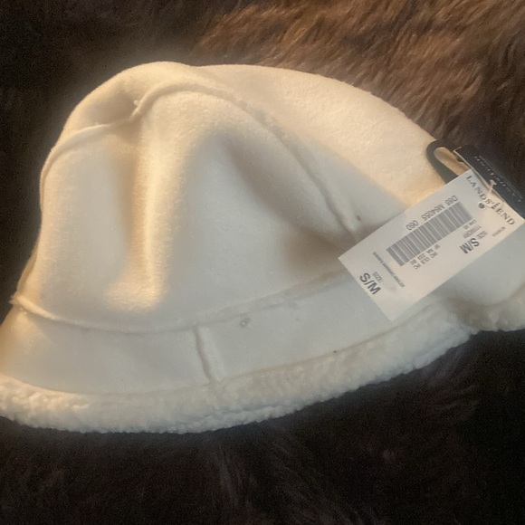 Brand New Lands' End Cloche/Bucket Fleece Hat and Gloves & Scarf Set NWT - Picture 5 of 5